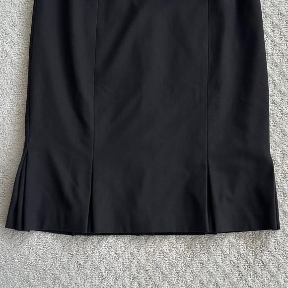 Talbots Pleated Knee Length Career Skirt Brown Size 6P Office Classic All-Season - Picture 3 of 11